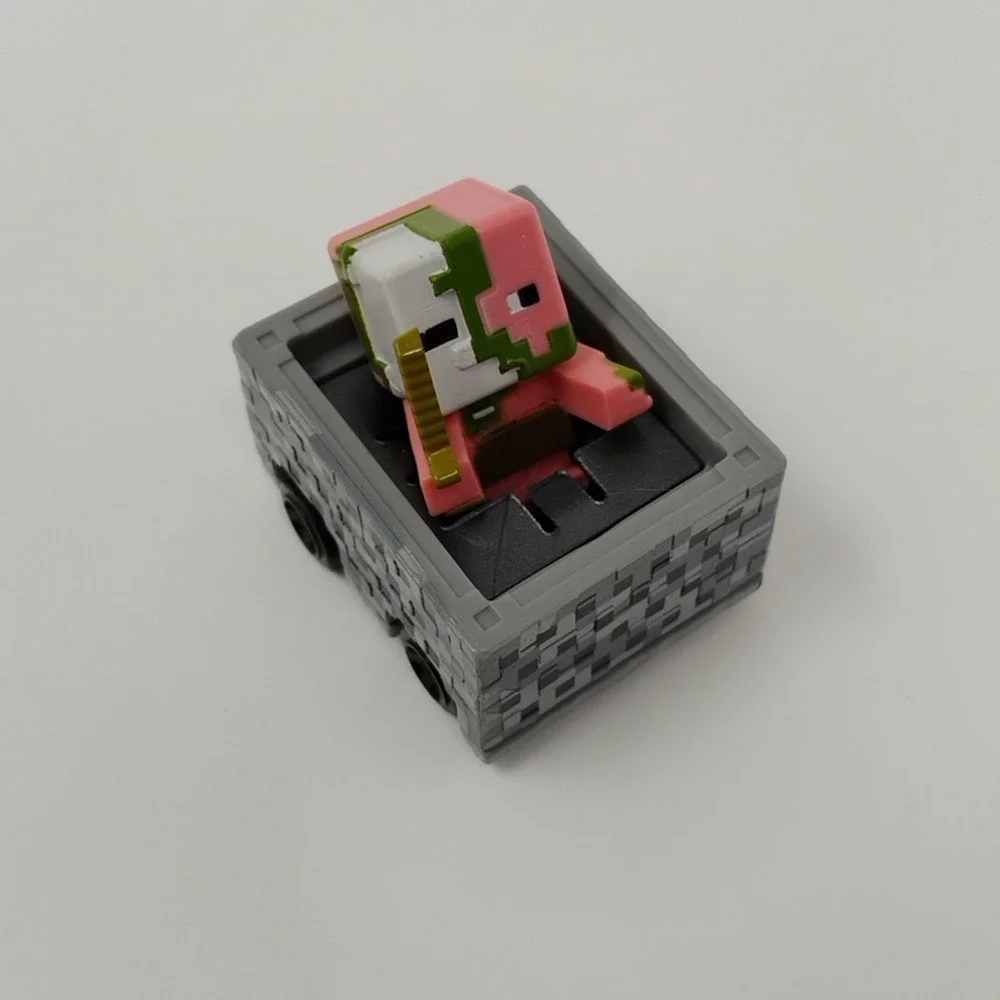 Minecraft Hot Wheels Ghast Attack Track Zombie Pigman & Cart COMPLETE in Box